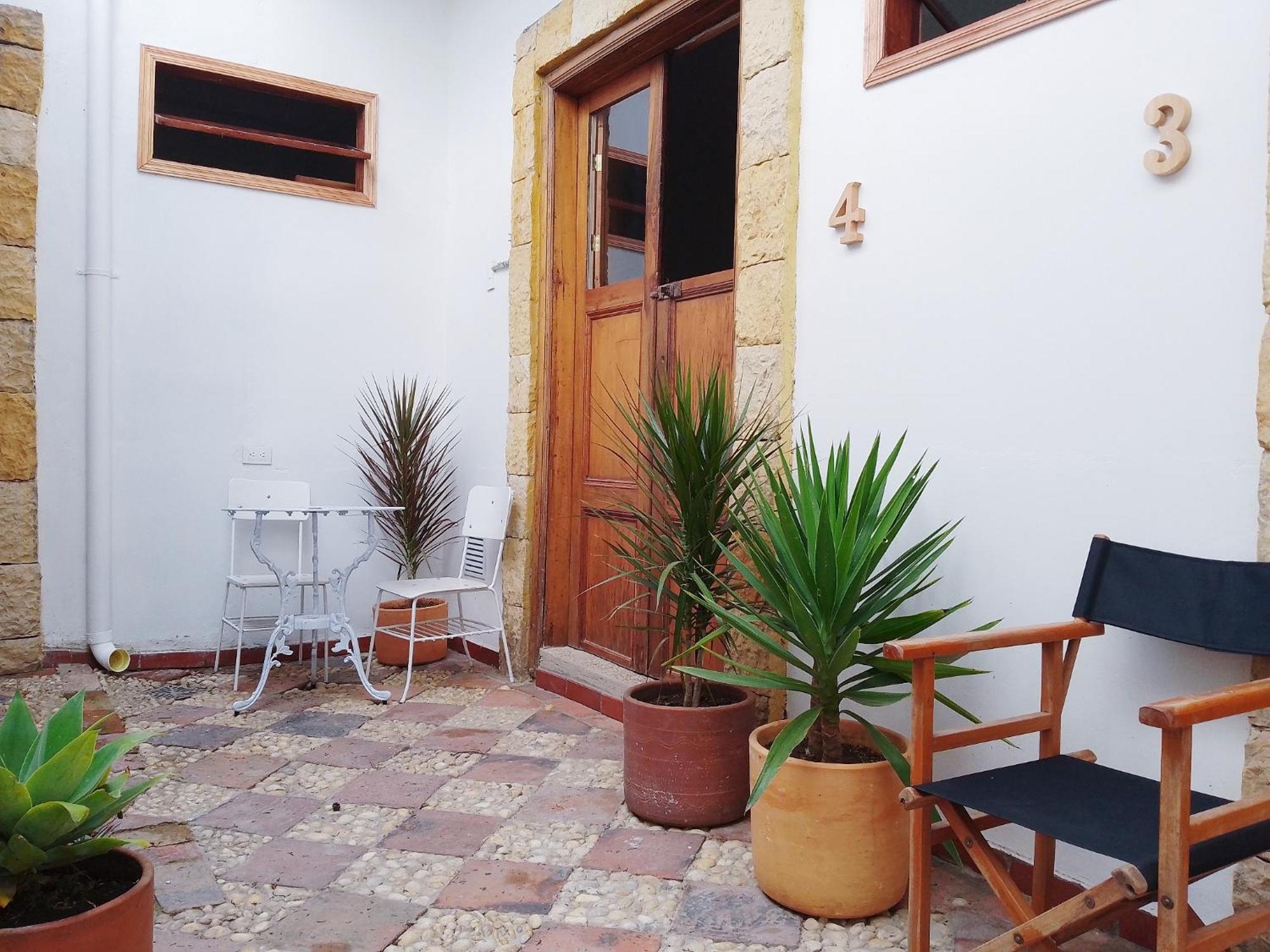 Casita De Piedra Bed & Breakfast โบโกตา ภายนอก รูปภาพ