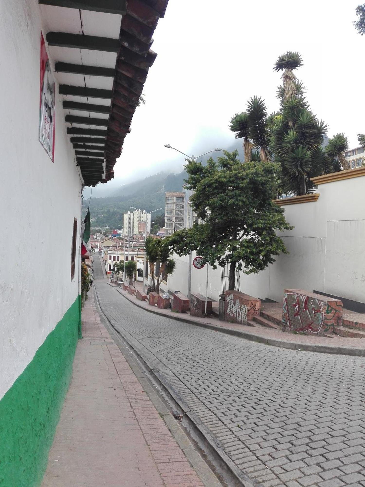 Casita De Piedra Bed & Breakfast โบโกตา ภายนอก รูปภาพ